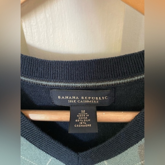 BANANA Republic silk cashmere sweater vest Medium - Picture 2 of 7